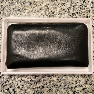 Fossil Black Leather Zip Wallet